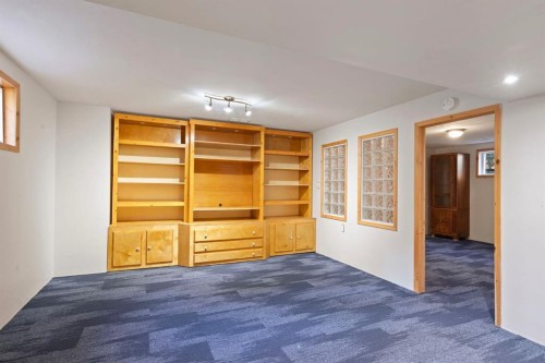 9 Ghost Road, Benchlands, AB - Indoor Photo Showing Other Room