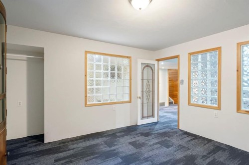 9 Ghost Road, Benchlands, AB - Indoor Photo Showing Other Room