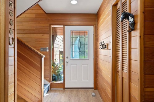 9 Ghost Road, Benchlands, AB - Indoor Photo Showing Other Room