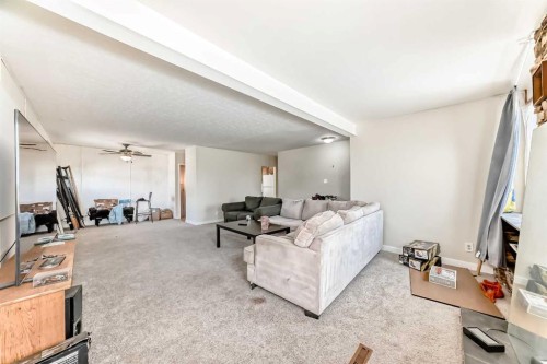 1502 49 Street Se, Calgary, AB - Indoor