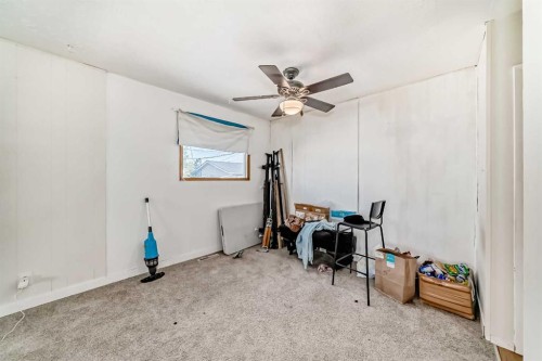 1502 49 Street Se, Calgary, AB - Indoor Photo Showing Other Room