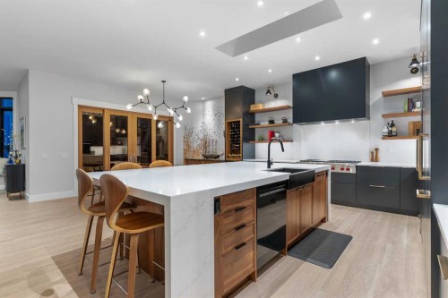 732 West Chestermere Drive, Chestermere, AB - Indoor Photo Showing Kitchen With Upgraded Kitchen