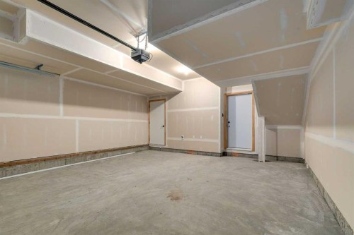 46 Belvedere Terrace Se, Calgary, AB - Indoor