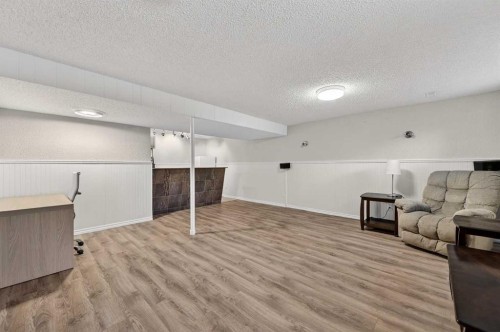 235 Allan Crescent Se, Calgary, AB - Indoor