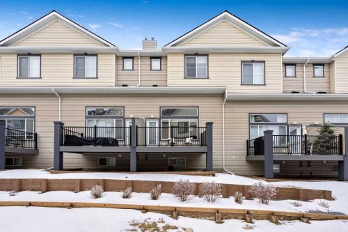 126 Everhollow Heights Sw, Calgary, AB - Outdoor