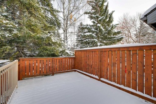 9-2225 Oakmoor Drive Sw, Calgary, AB - Outdoor