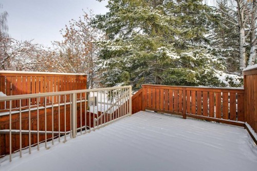 9-2225 Oakmoor Drive Sw, Calgary, AB - Outdoor