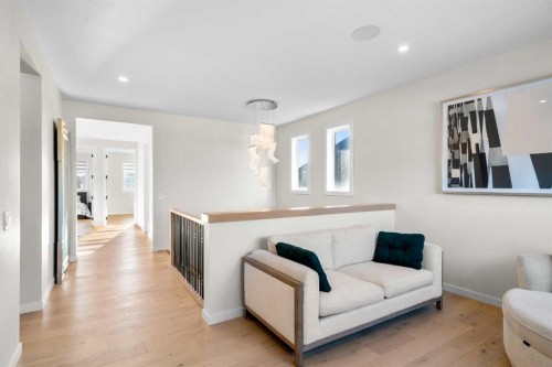 1104 Cranbrook Gardens Se, Calgary, AB - Indoor