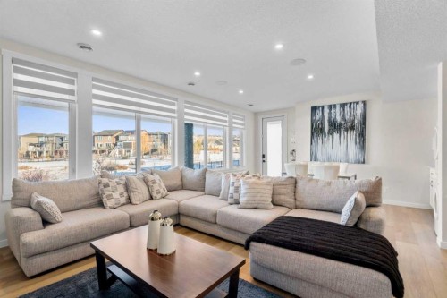 1104 Cranbrook Gardens Se, Calgary, AB - Indoor Photo Showing Living Room