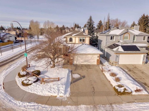 181 Woodford Drive Sw, Calgary, AB - Outdoor