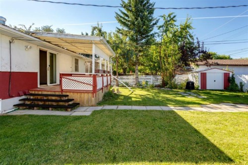 3915 73 Street Nw, Calgary, AB - Outdoor