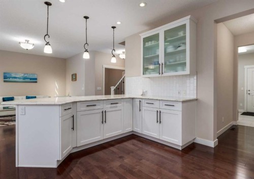 70 Nolancliff Crescent Nw, Calgary, AB - Indoor Photo Showing Kitchen