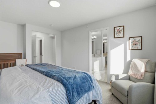 123 Howse Hill Ne, Calgary, AB - Indoor Photo Showing Bedroom