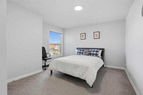 123 Howse Hill Ne, Calgary, AB - Indoor Photo Showing Bedroom