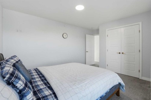 123 Howse Hill Ne, Calgary, AB - Indoor Photo Showing Bedroom