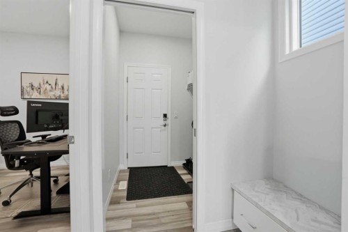 123 Howse Hill Ne, Calgary, AB - Indoor Photo Showing Other Room