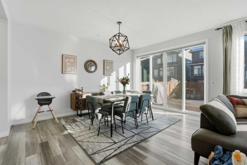 123 Howse Hill Ne, Calgary, AB - Indoor Photo Showing Dining Room