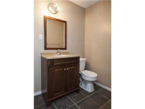 164 Faldale Close Ne, Calgary, AB - Indoor Photo Showing Bathroom