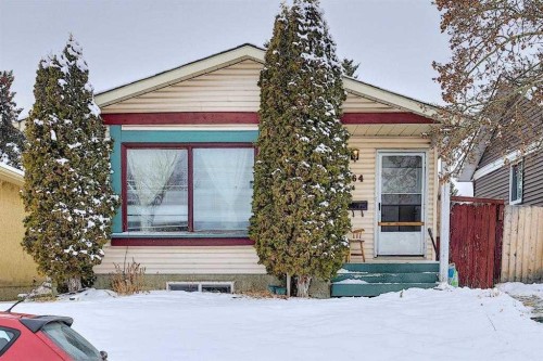 164 Faldale Close Ne, Calgary, AB - Outdoor