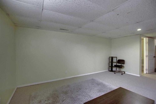 164 Faldale Close Ne, Calgary, AB - Indoor Photo Showing Other Room