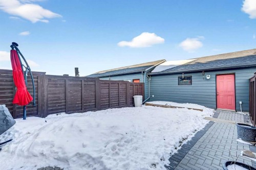 222 Walden Gate Se, Calgary, AB - Outdoor