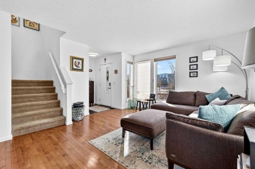 222 Walden Gate Se, Calgary, AB - Indoor Photo Showing Living Room