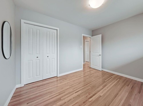 56 Glenpatrick Drive Sw, Calgary, AB - Indoor