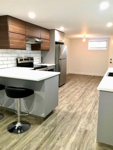 56 Glenpatrick Drive Sw, Calgary, AB - Indoor Photo Showing Kitchen