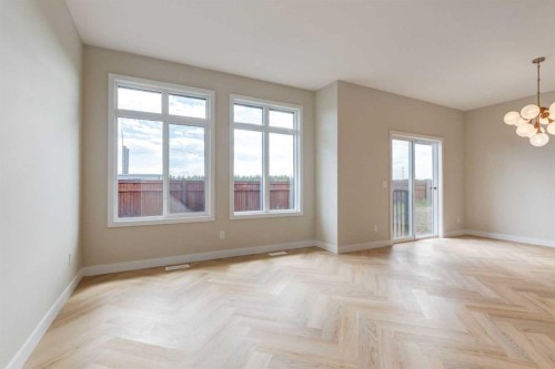 86 Agate Road, Cochrane, AB - Indoor Photo Showing Other Room