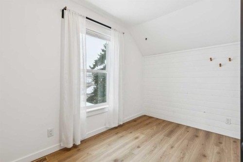 1420 11 Avenue Se, Calgary, AB - Indoor Photo Showing Other Room