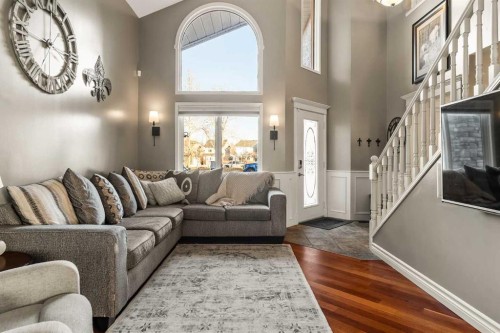 25 Mckinley Bay Se, Calgary, AB - Indoor