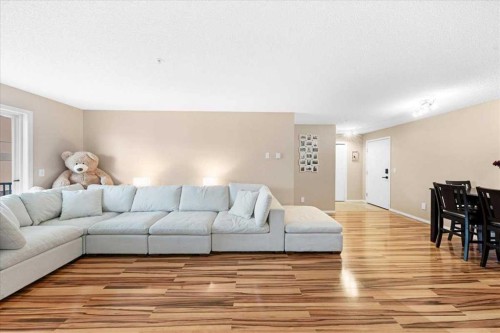 4214-4975 130 Avenue Se, Calgary, AB - Indoor Photo Showing Living Room