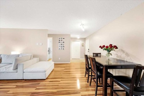 4214-4975 130 Avenue Se, Calgary, AB - Indoor Photo Showing Dining Room