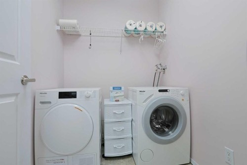 252 Citadel Park Nw, Calgary, AB - Indoor Photo Showing Laundry Room