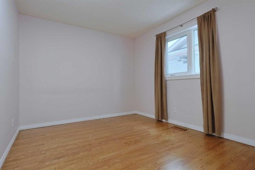 252 Citadel Park Nw, Calgary, AB - Indoor Photo Showing Other Room