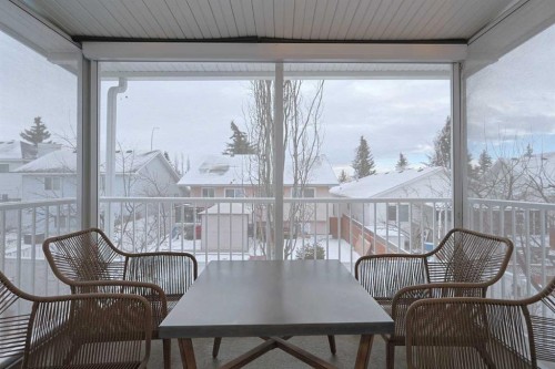 252 Citadel Park Nw, Calgary, AB - Indoor Photo Showing Dining Room