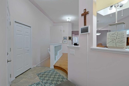 252 Citadel Park Nw, Calgary, AB - Indoor Photo Showing Other Room