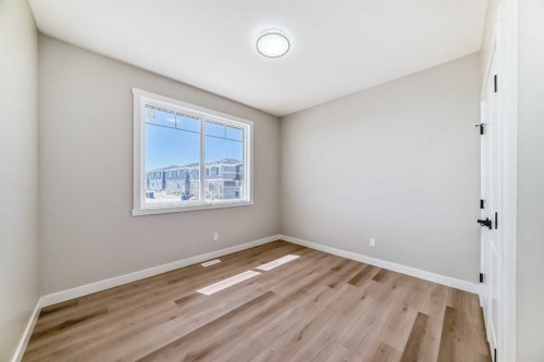 112 Belvedere Park Se, Calgary, AB - Indoor Photo Showing Other Room