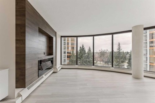 351-7030 Coach Hill Road Sw, Calgary, AB - Indoor Photo Showing Other Room
