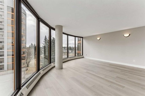 351-7030 Coach Hill Road Sw, Calgary, AB - Indoor Photo Showing Other Room