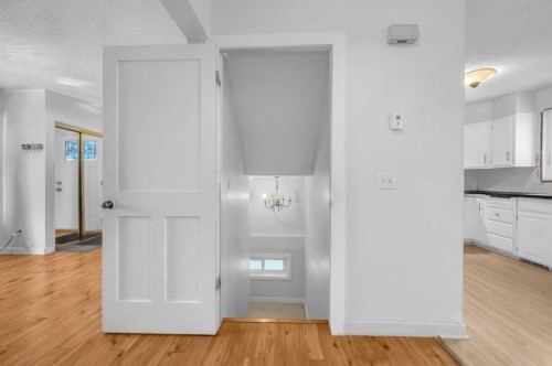 172 Templehill Drive Ne, Calgary, AB - Indoor Photo Showing Other Room