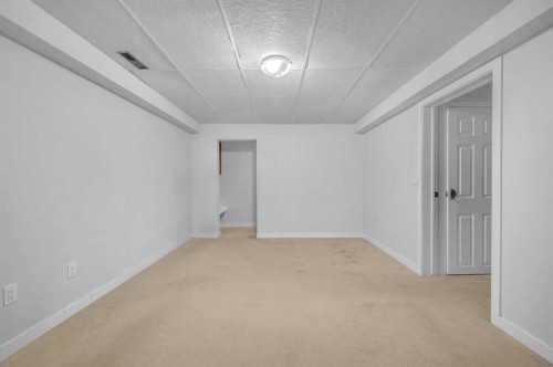 172 Templehill Drive Ne, Calgary, AB - Indoor Photo Showing Other Room