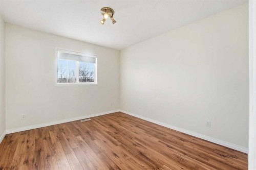 21-33 Stonegate Drive Nw, Airdrie, AB - Indoor Photo Showing Other Room