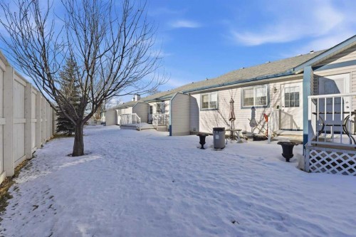 21-33 Stonegate Drive Nw, Airdrie, AB - Outdoor