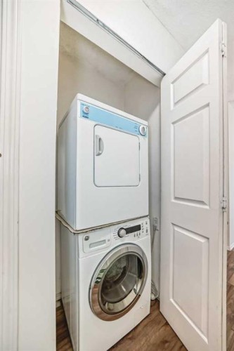 408-320 24 Avenue Sw, Calgary, AB - Outdoor With Exterior