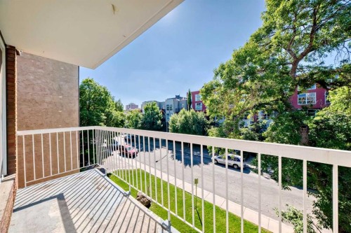 408-320 24 Avenue Sw, Calgary, AB - Indoor Photo Showing Kitchen