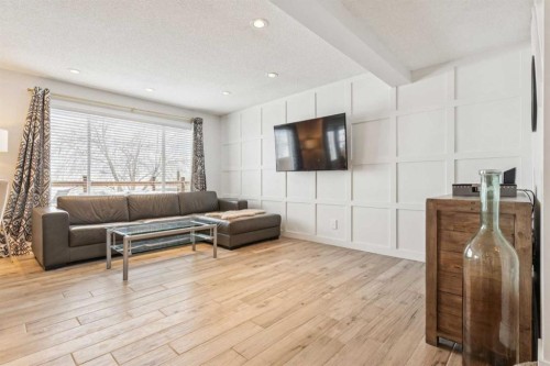 157 Chaparral Court Se, Calgary, AB - Indoor Photo Showing Living Room