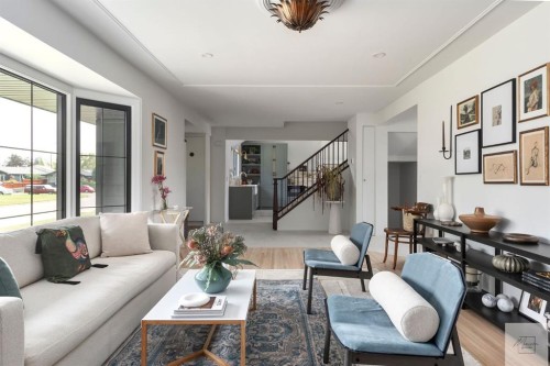 1011 Lake Wapta Way Se, Calgary, AB - Indoor Photo Showing Living Room