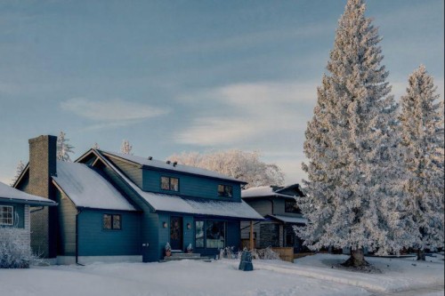 1011 Lake Wapta Way Se, Calgary, AB - Outdoor With Facade