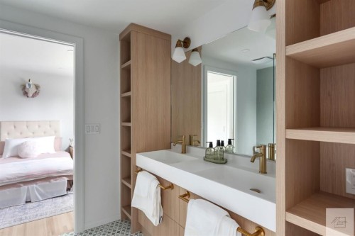 1011 Lake Wapta Way Se, Calgary, AB - Indoor Photo Showing Bedroom